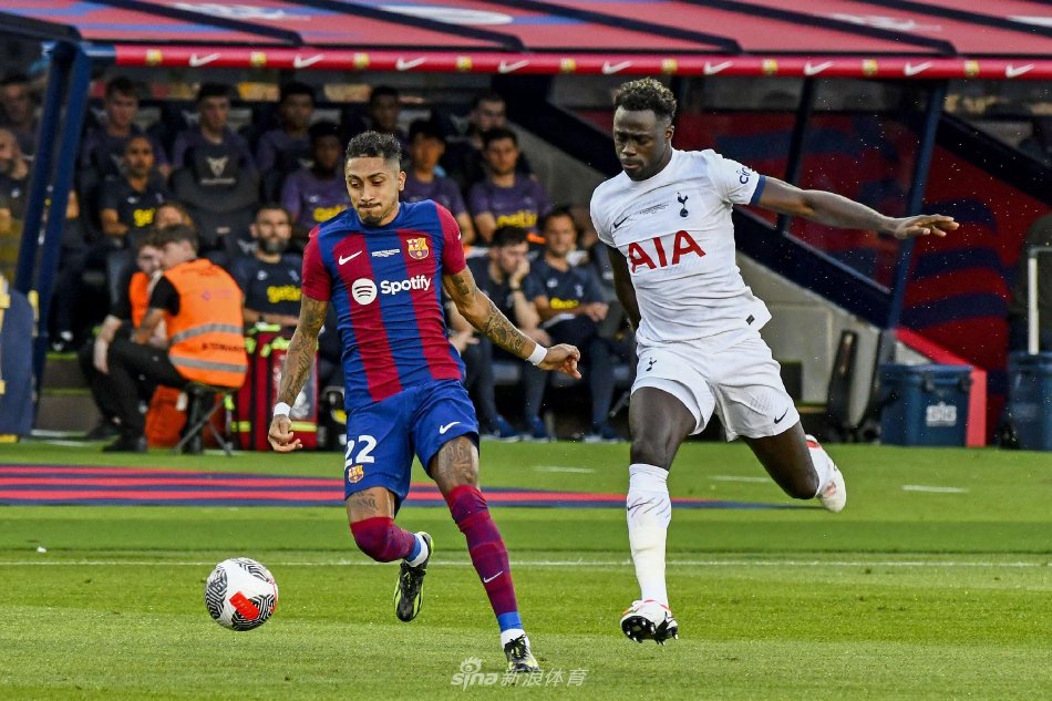 显示了他在 显示了他在